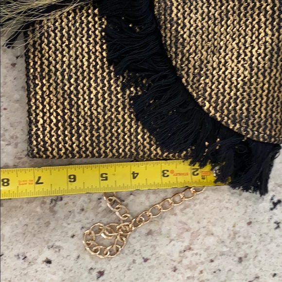 Gold and Black Woven bag. Tassel accents. - Picture 5 of 6